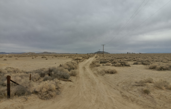 2.35 Acres in Palmdale, zoned Heavy Agriculture