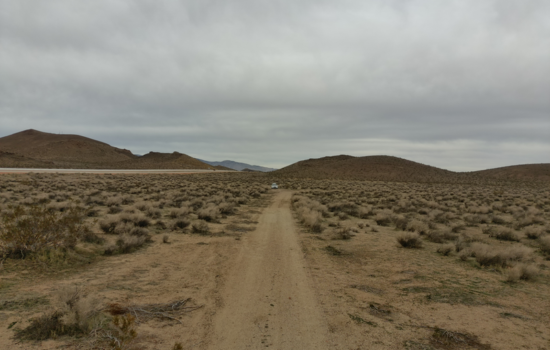 2.58 Acres in Mojave, zoned Residential/ Suburban